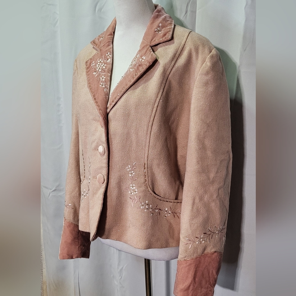 Women's Embellished Blush Pink Jacket - Picture 6 of 8